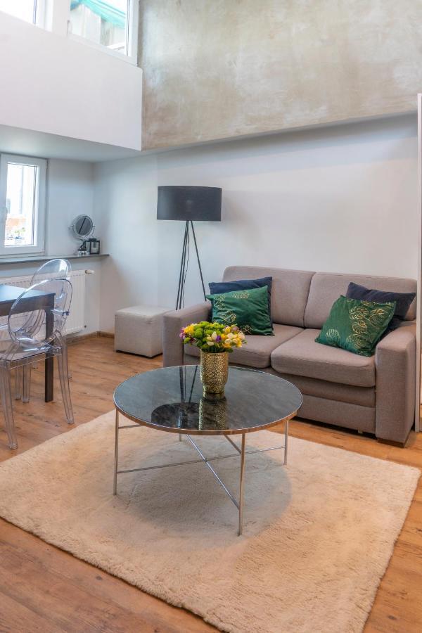 ורשה Warynskiego 9 - Piekna Panorama Miasta - Smart Tv 42 Cale - Wifi - Ekspres Kapsulkowy - W Pelni Wyposazona Kuchnia מראה חיצוני תמונה